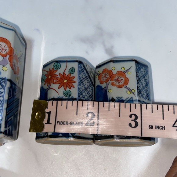 Vintage Chinese Asian Small Teapot And Salt& Pepper Set Red Flowers Roae Floral - Picture 15 of 17